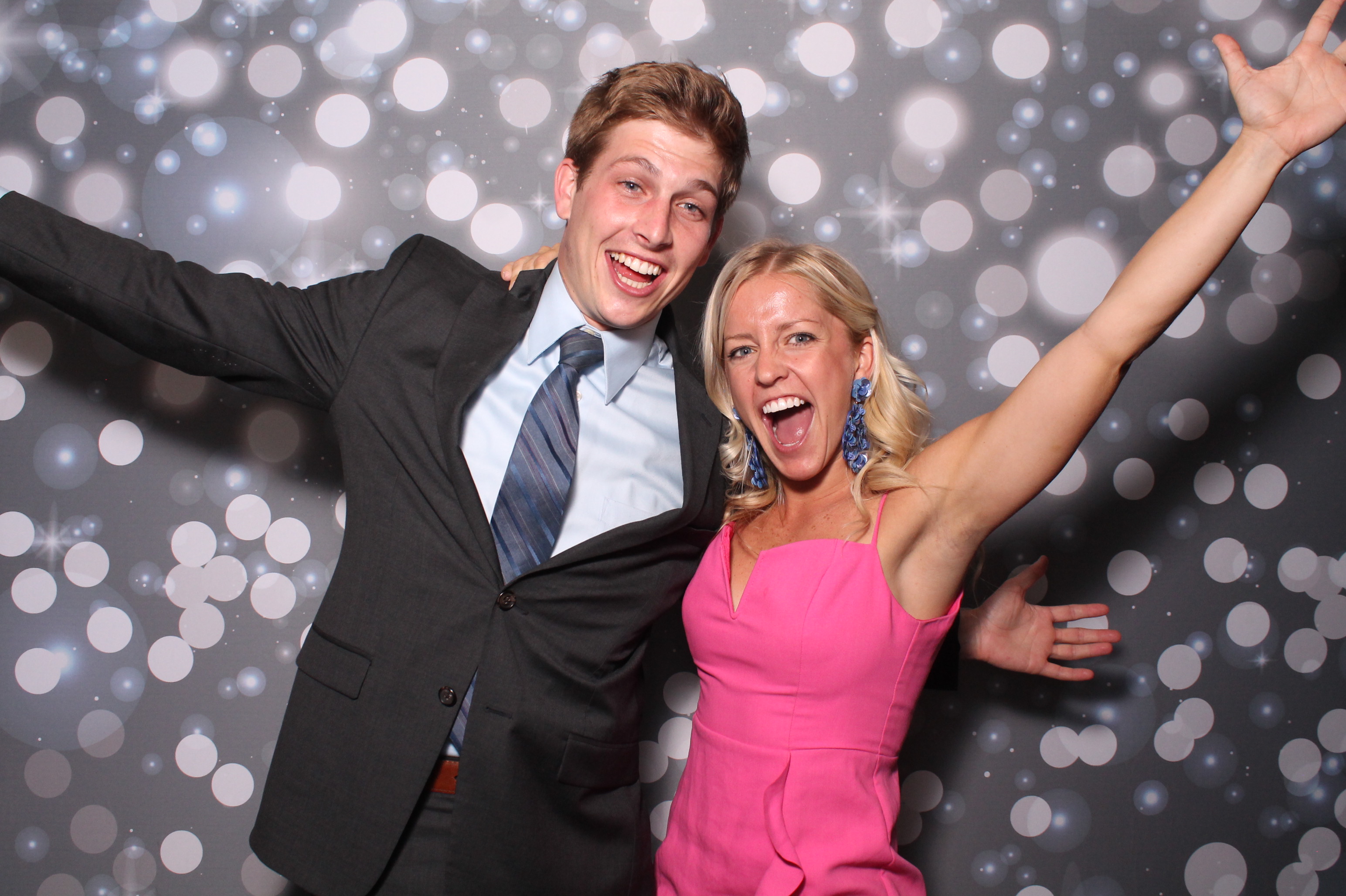 McKenzie Roedig at the Madison | View more photos from the event at gallery.photoboothcincy.com/u/PhotoBoothCincy/McKenzie-Roedig-at-the-Madison